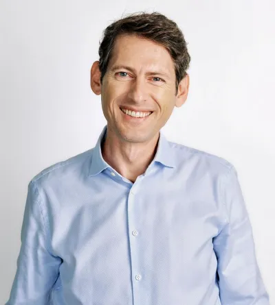 Headshot of Alexander Schwartz